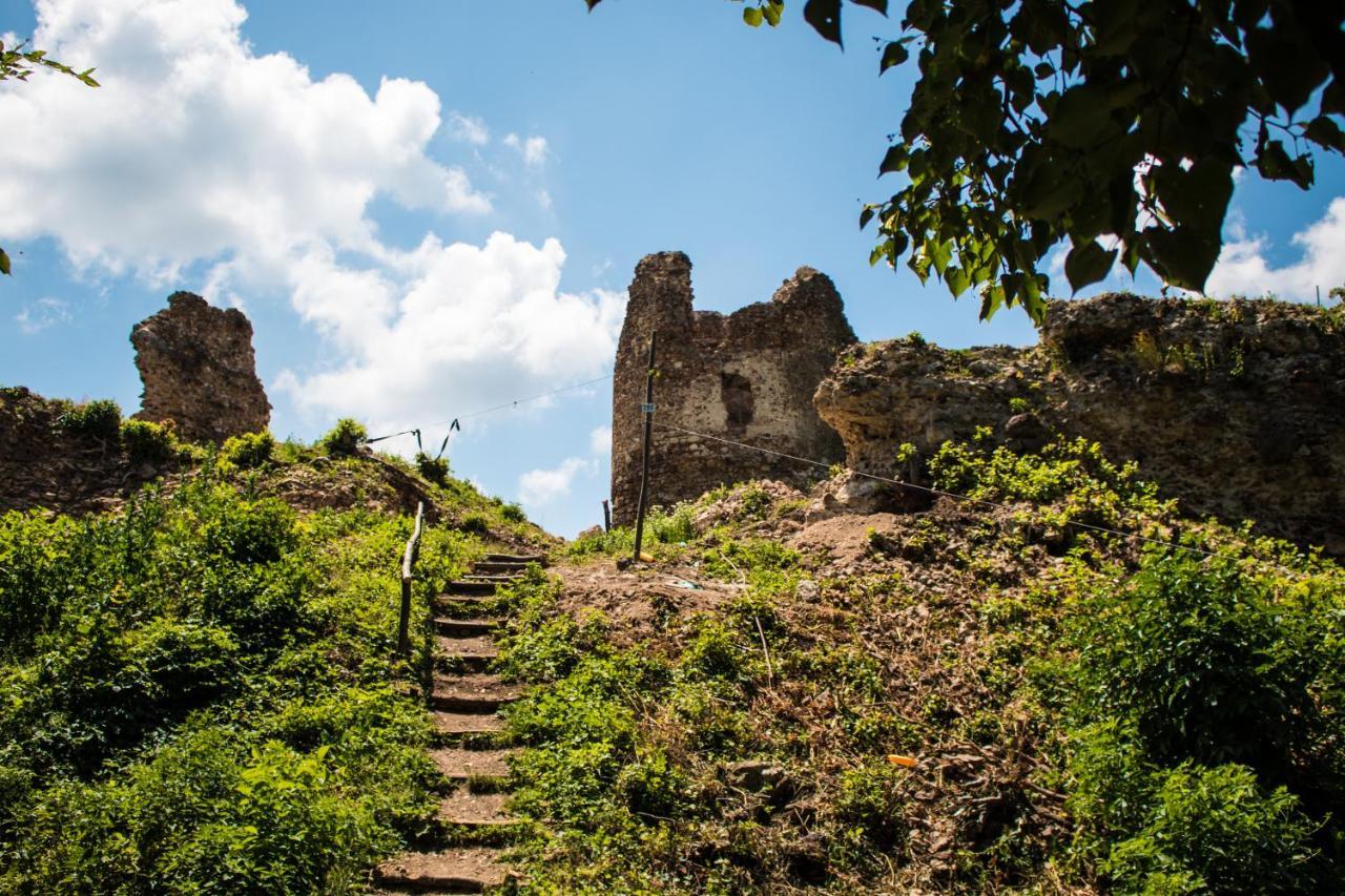 Hotel Etno Naselje Vrdnicka Kula Vrdnik Exterior foto